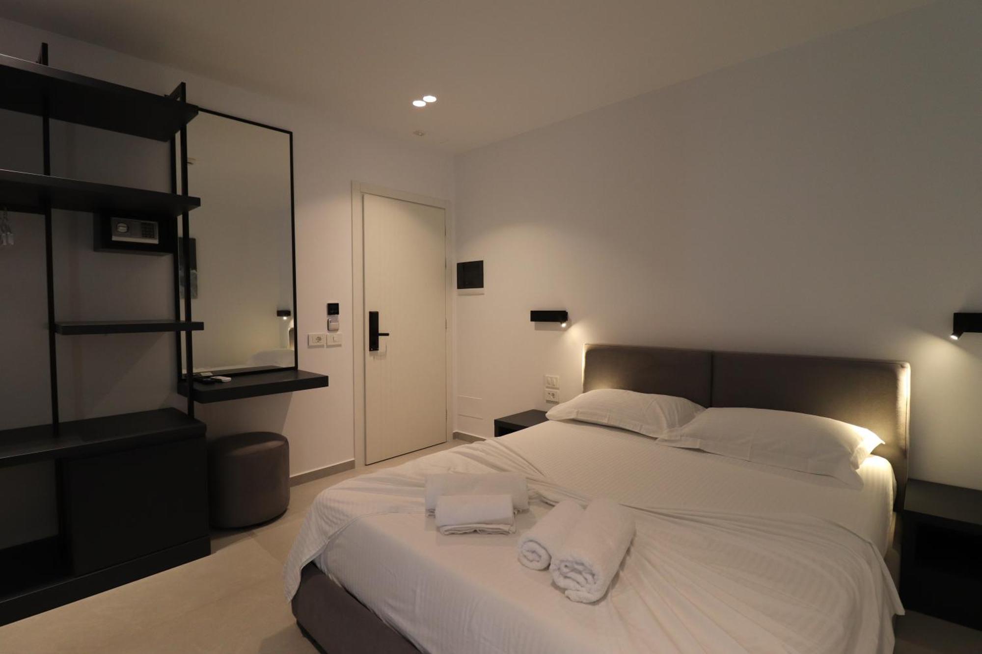 Adele Hotel Ksamil Eksteriør billede