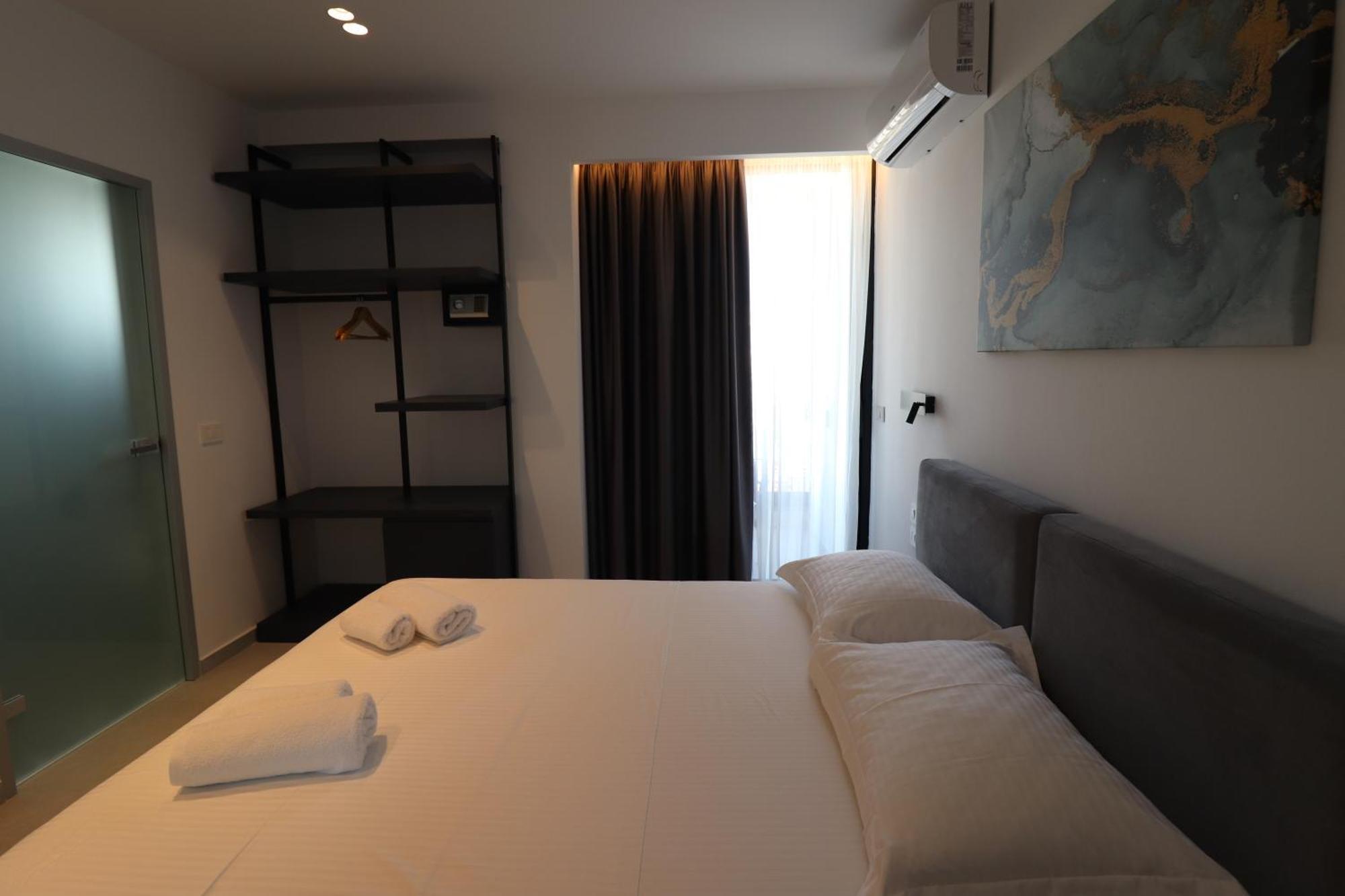 Adele Hotel Ksamil Eksteriør billede