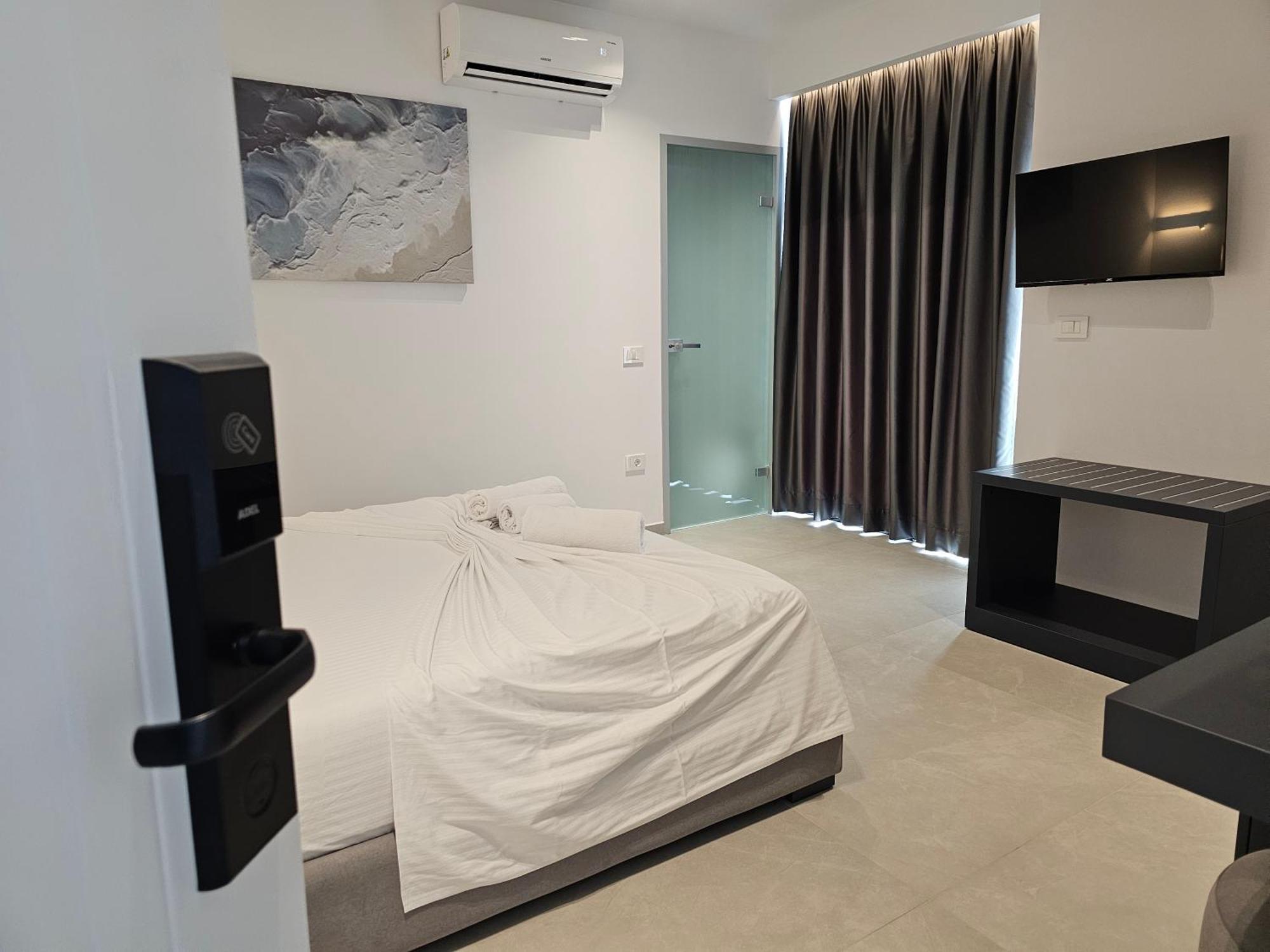 Adele Hotel Ksamil Eksteriør billede