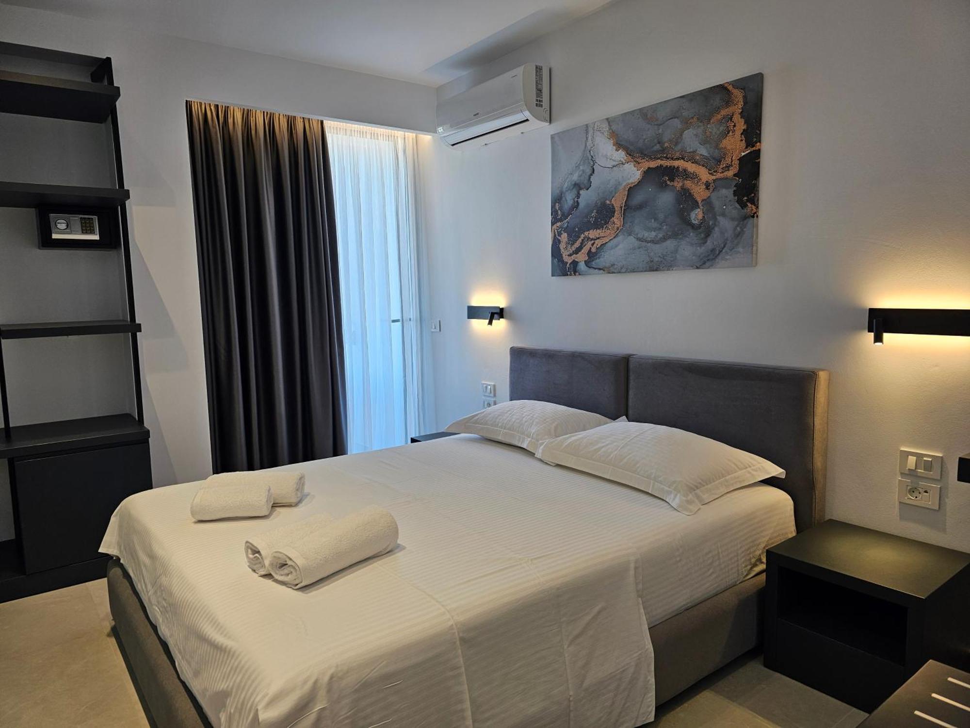 Adele Hotel Ksamil Eksteriør billede