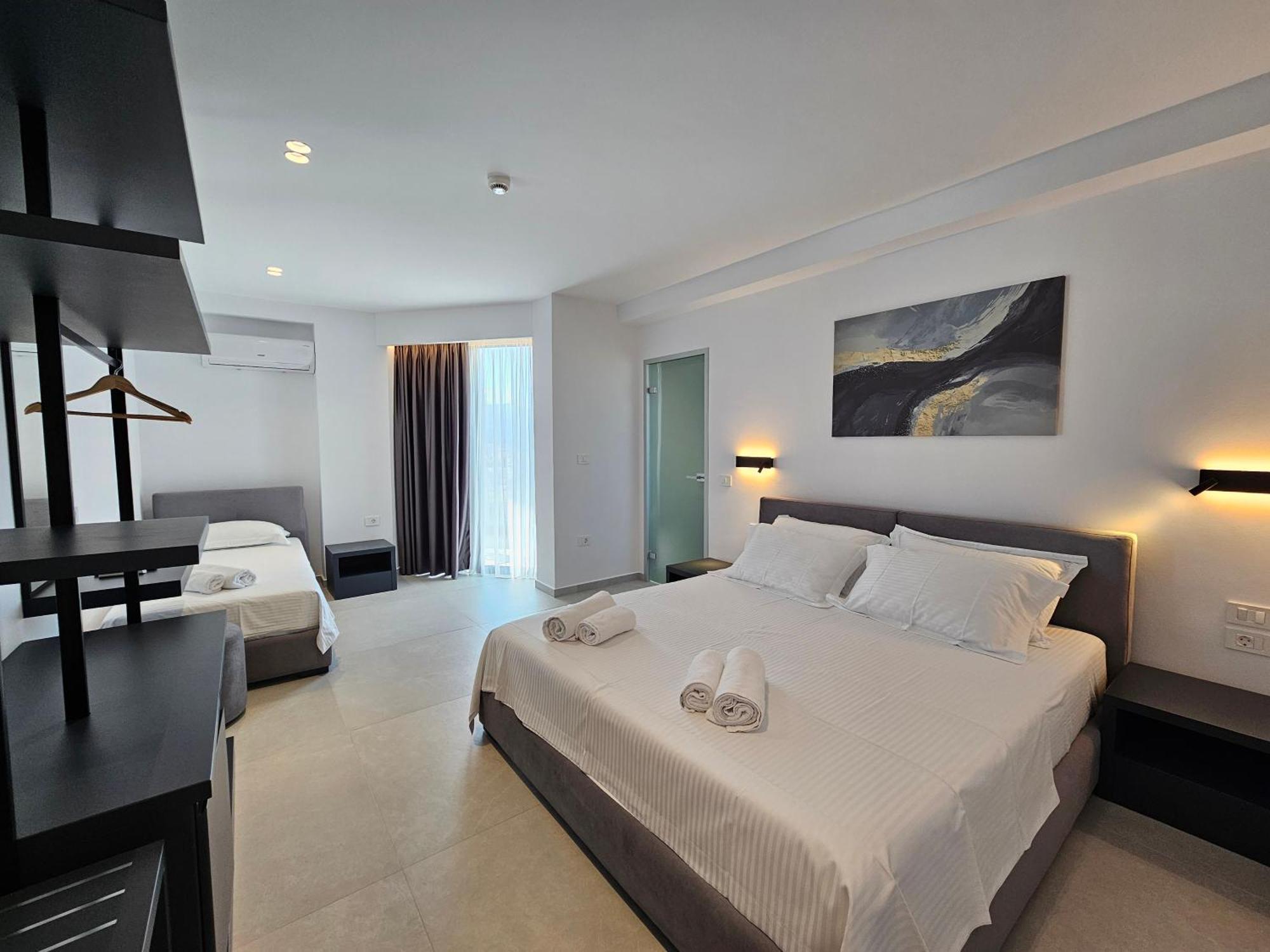 Adele Hotel Ksamil Eksteriør billede